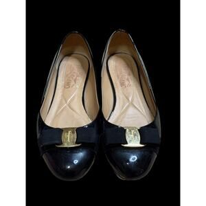 Salvatore Ferragamo Varina Black Patent Leather ballet Womens flats Size 6C  E8
